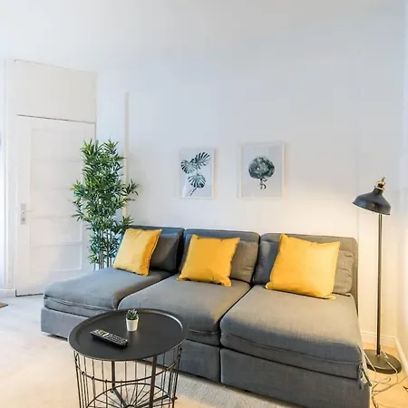 Cosy 2-Room Apartment In Urban Location
